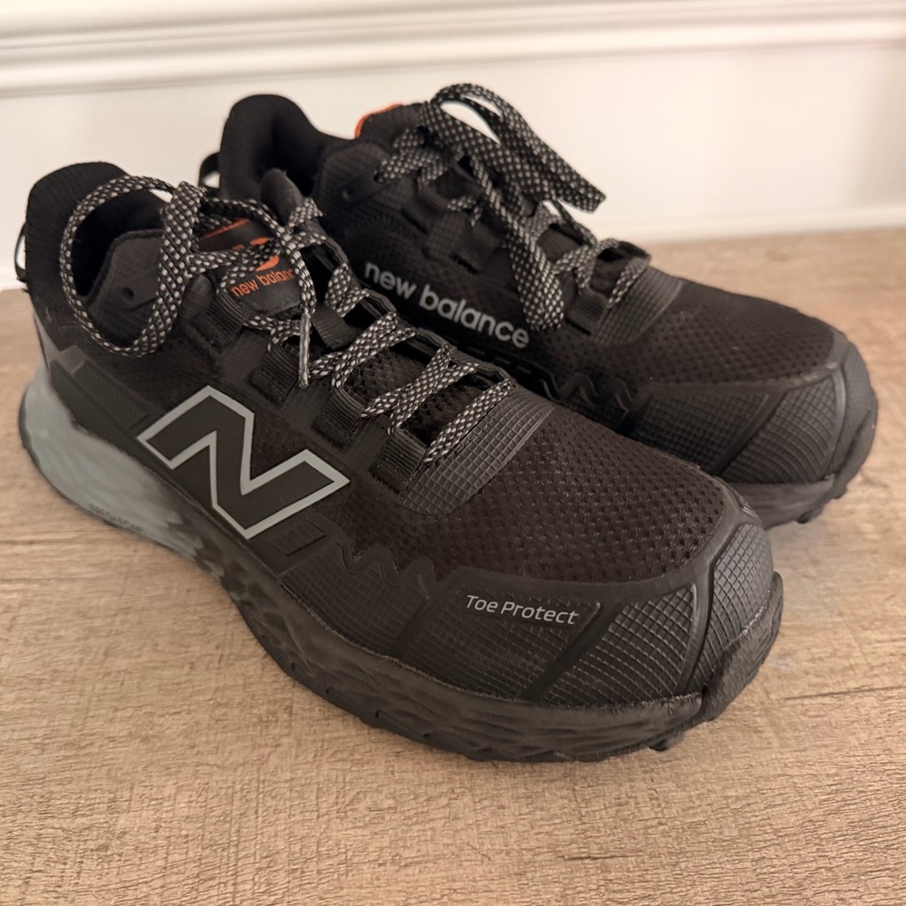 Women's New Balance Composite Toe Metal